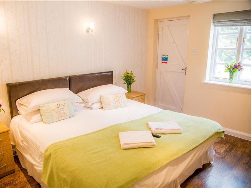 Stay And Relax At The Yew Tree Manuden Екстер'єр фото