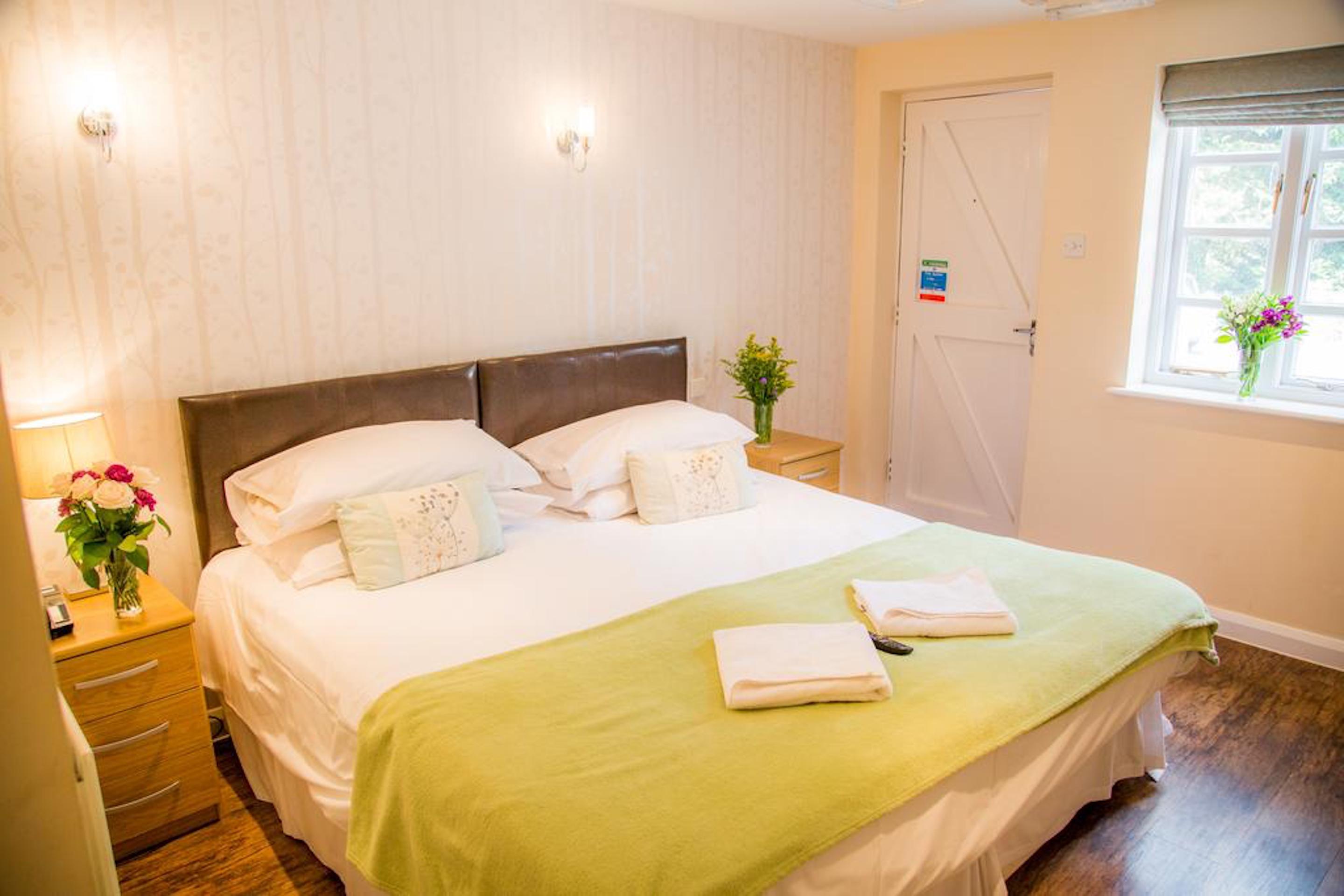 Stay And Relax At The Yew Tree Manuden Екстер'єр фото