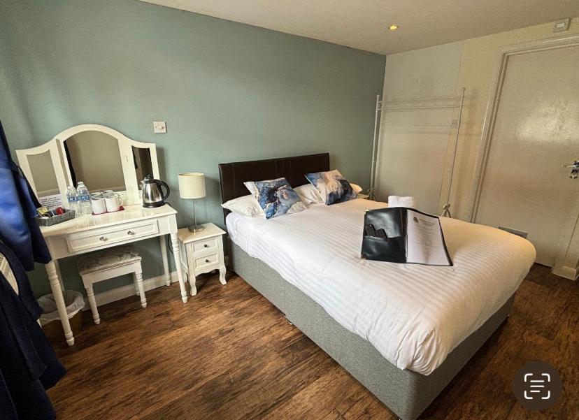 Stay And Relax At The Yew Tree Manuden Екстер'єр фото