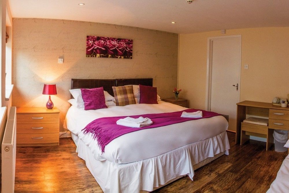 Stay And Relax At The Yew Tree Manuden Екстер'єр фото